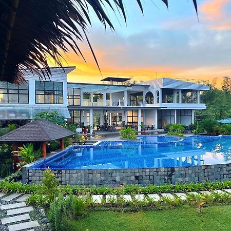 Vistapaloma Beach Resort Odiong ภายนอก รูปภาพ