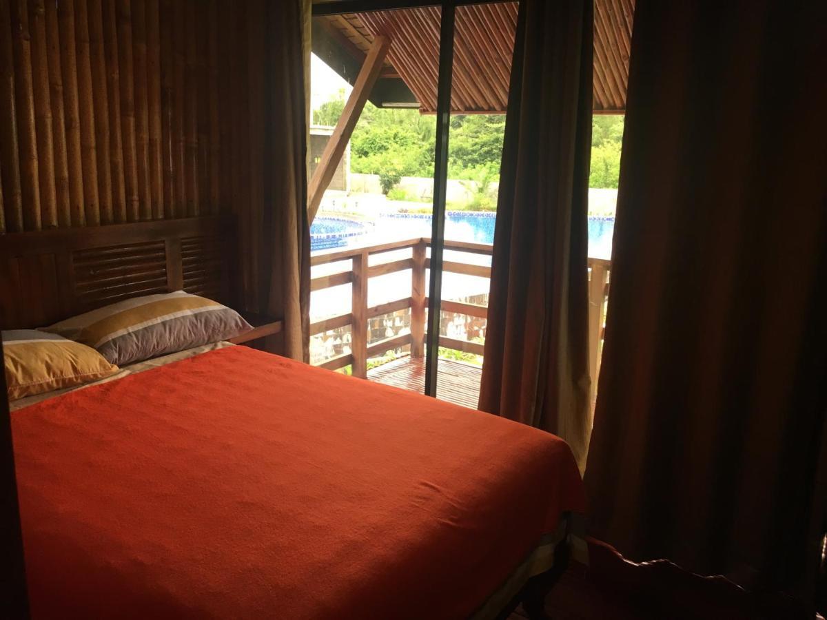 Vistapaloma Beach Resort Odiong ภายนอก รูปภาพ