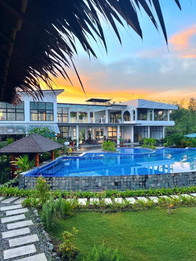 Vistapaloma Beach Resort Odiong ภายนอก รูปภาพ