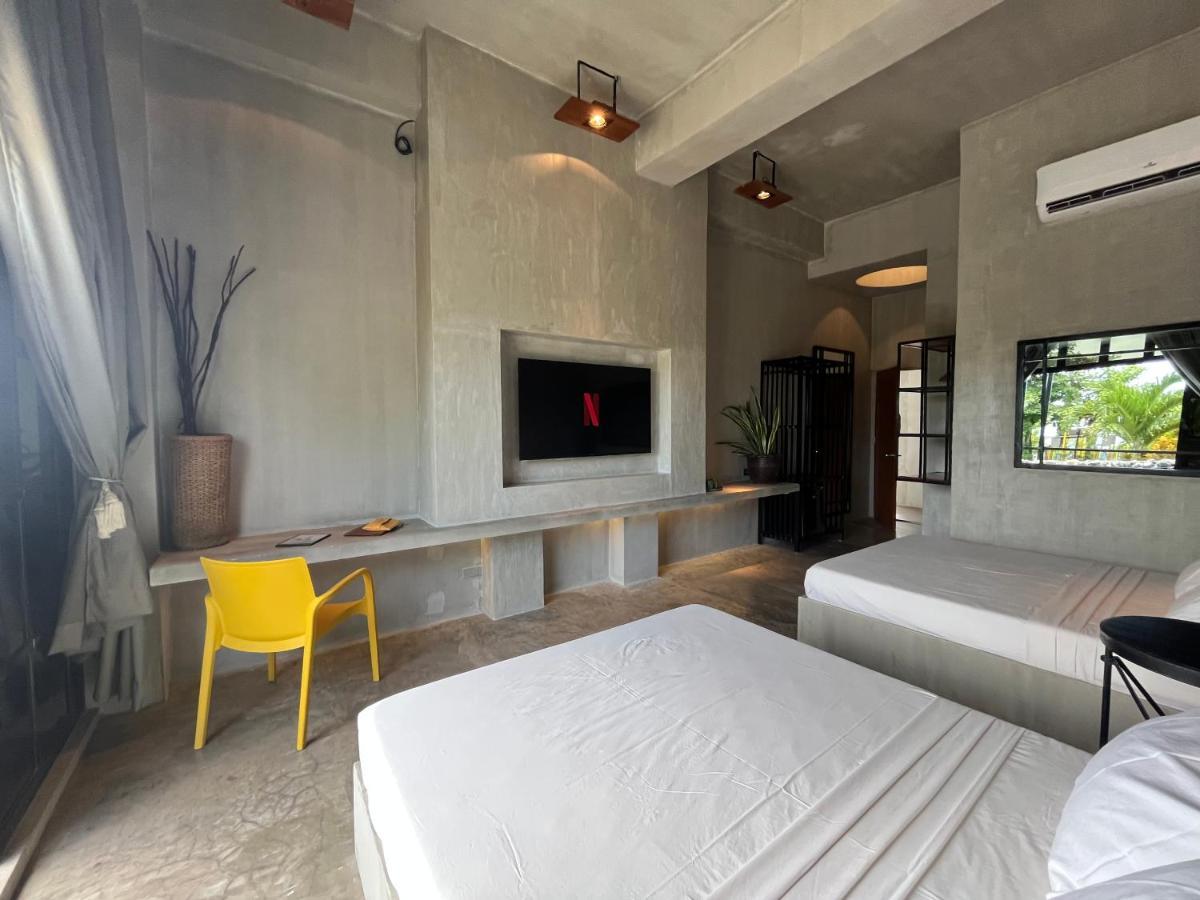 Vistapaloma Beach Resort Odiong ภายนอก รูปภาพ