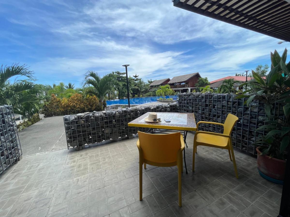 Vistapaloma Beach Resort Odiong ภายนอก รูปภาพ