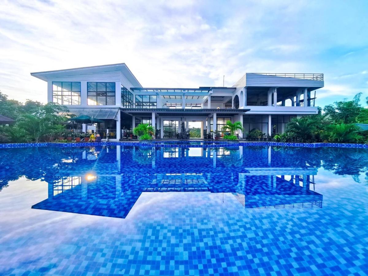 Vistapaloma Beach Resort Odiong ภายนอก รูปภาพ