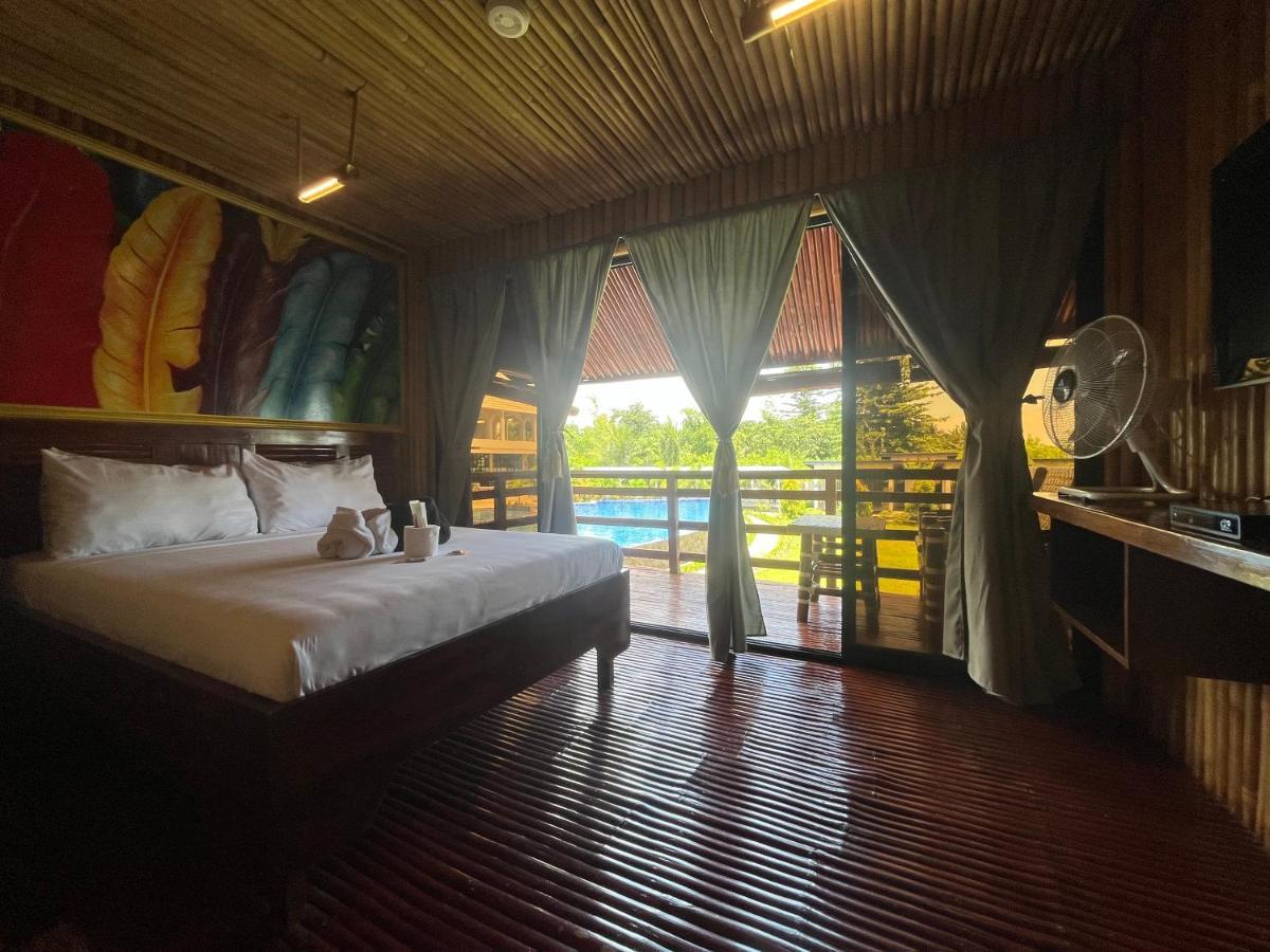 Vistapaloma Beach Resort Odiong ภายนอก รูปภาพ