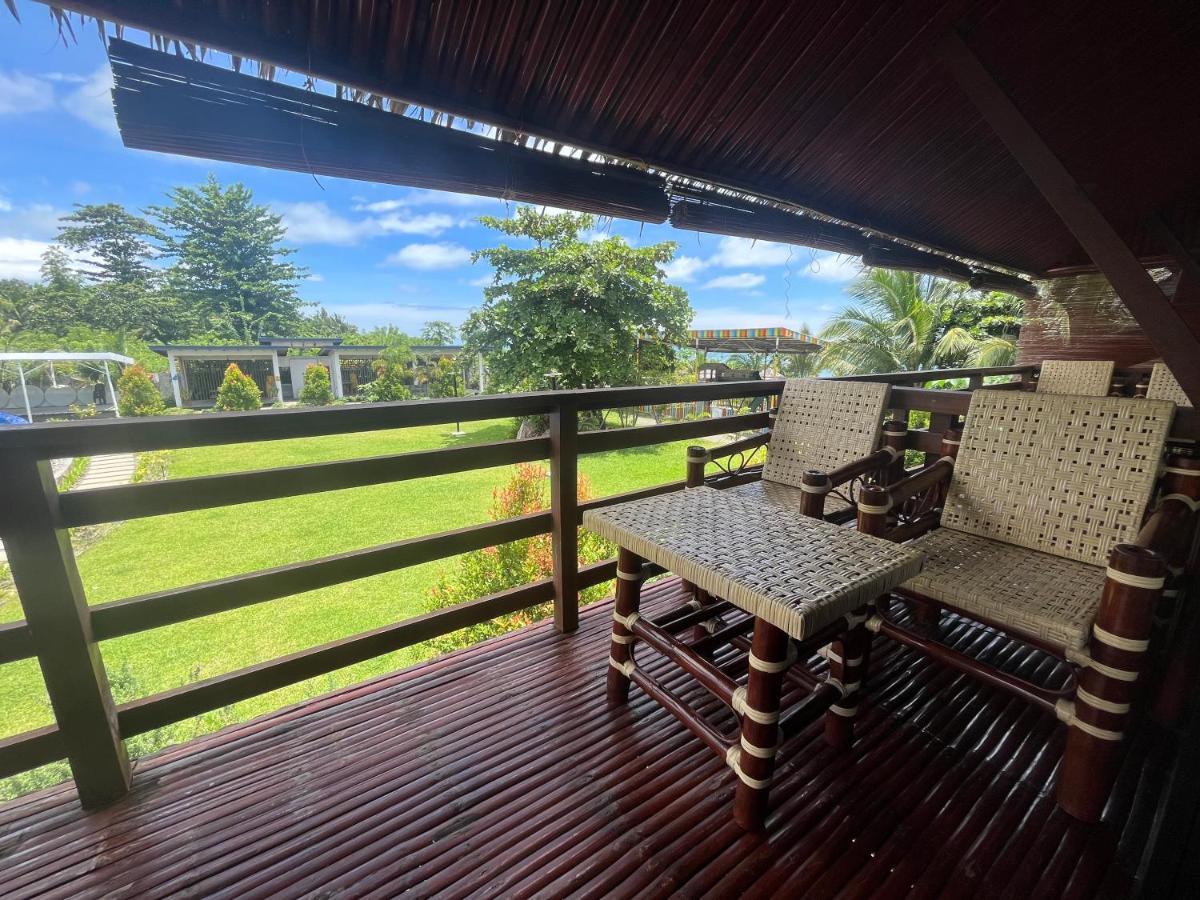 Vistapaloma Beach Resort Odiong ภายนอก รูปภาพ