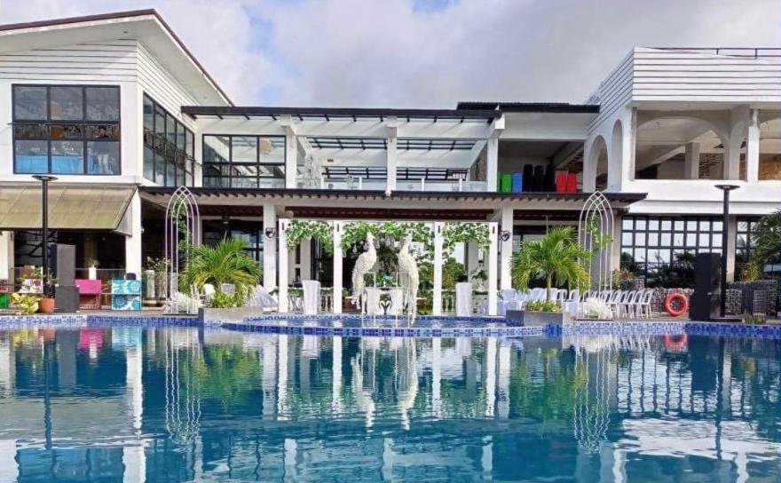 Vistapaloma Beach Resort Odiong ภายนอก รูปภาพ