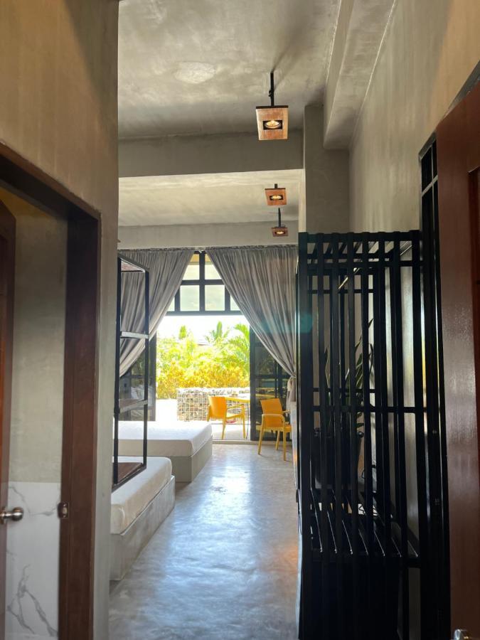 Vistapaloma Beach Resort Odiong ภายนอก รูปภาพ