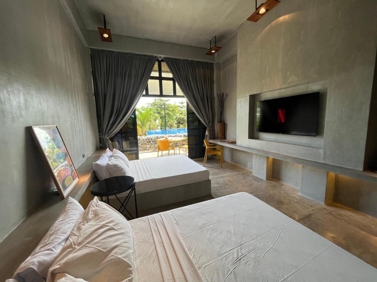 Vistapaloma Beach Resort Odiong ภายนอก รูปภาพ