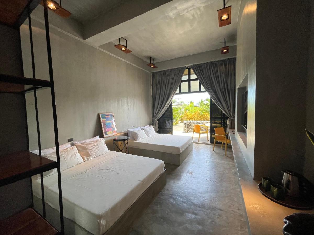 Vistapaloma Beach Resort Odiong ภายนอก รูปภาพ