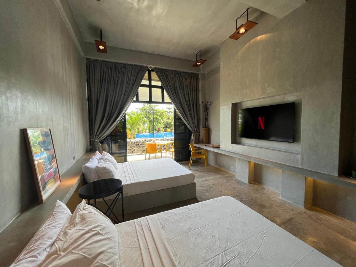 Vistapaloma Beach Resort Odiong ภายนอก รูปภาพ