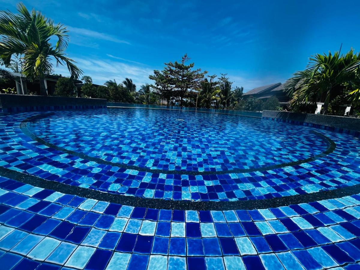 Vistapaloma Beach Resort Odiong ภายนอก รูปภาพ