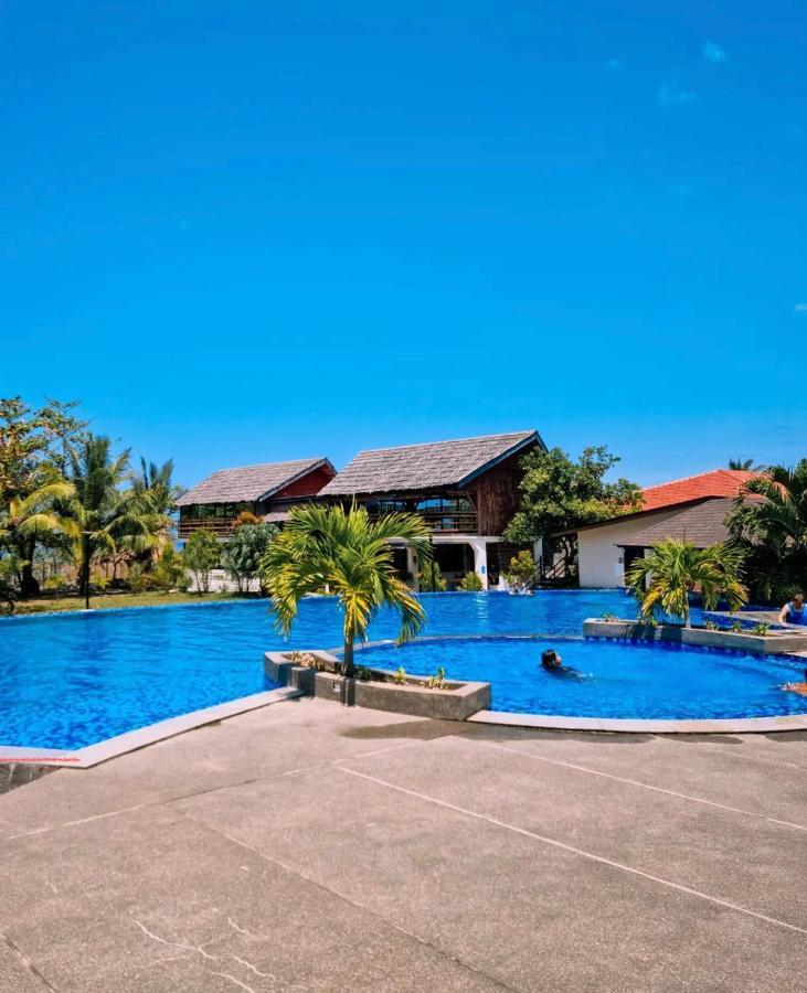 Vistapaloma Beach Resort Odiong ภายนอก รูปภาพ